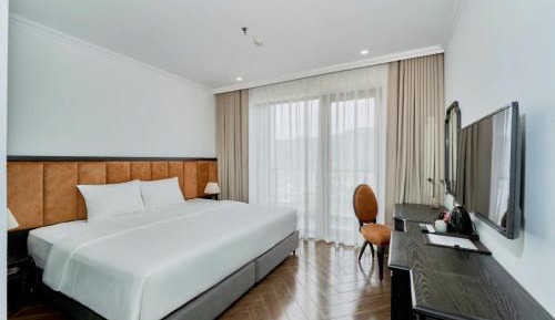 King Room with Mountain View