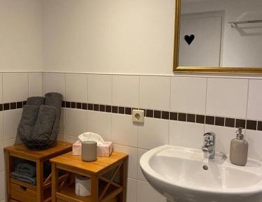 Superior One-Bedroom Apartment