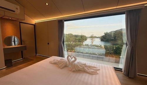 Double Room with Lake View