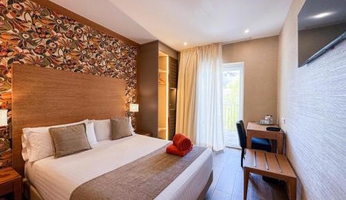 Superior Double or Twin Room with Terrace