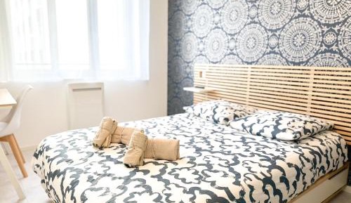 Standard Double Room with Shared Bathroom