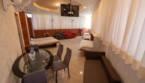 Studio with Sofa Bed