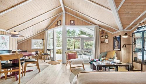 Three-Bedroom Holiday Home 