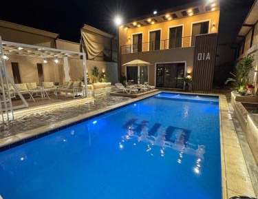 Three-Bedroom Holiday Home 