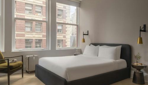 Queen Room with Kitchenette