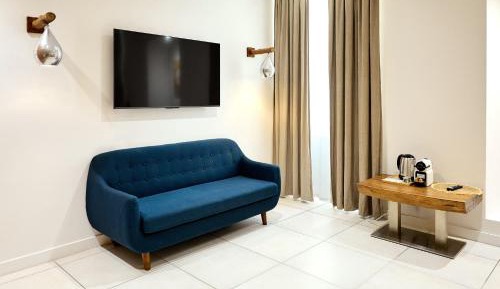 Studio Apartment with King Bed