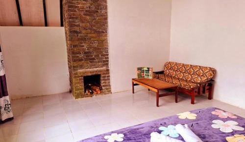 Family Room with Mountain View