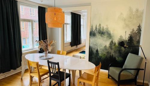 Five-Bedroom Premium Apartment