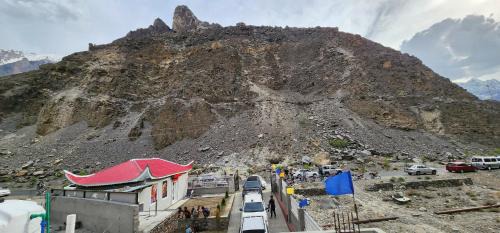 Family Room with Mountain View