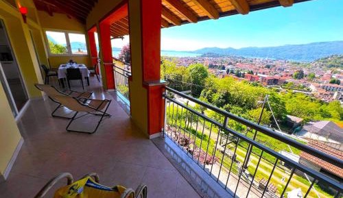 Two-Bedroom Apartment with Lake View