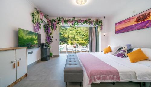 King Room with Mountain View