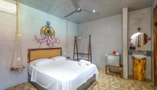 Queen Room with Pool View
