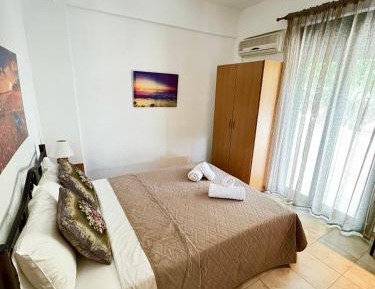 One-Bedroom Apartment (4 Adults)