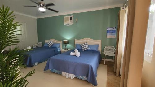Twin Room with Private Bathroom