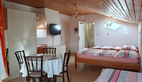 Classic Quadruple Room
