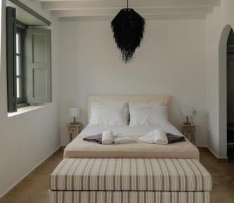 Studio Apartment with One Double Bed