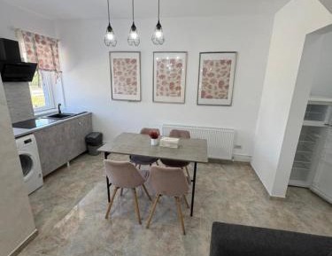 Two-Bedroom Deluxe Apartment with Balcony