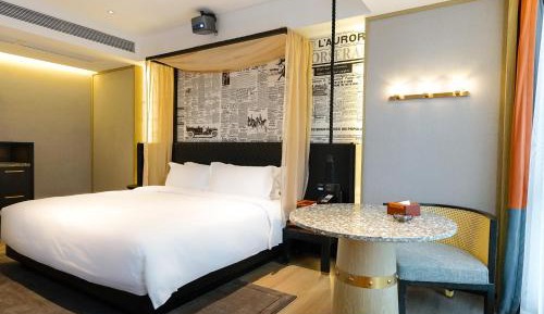 Standard King Room