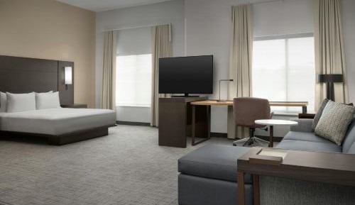 King Studio with Sofa Bed