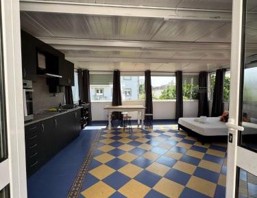 Deluxe King Studio