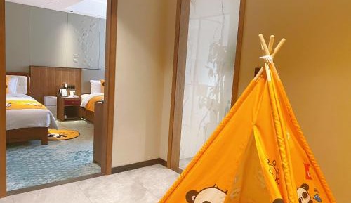 Deluxe Family Room