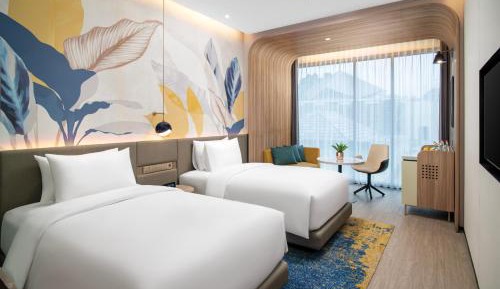 Deluxe Twin Room with City View