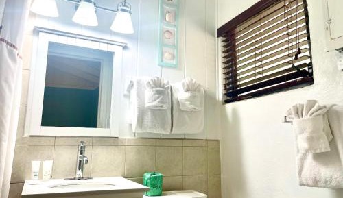 Dolphin Waterfront Suite