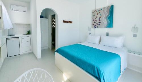 Double Room with Balcony and Sea View