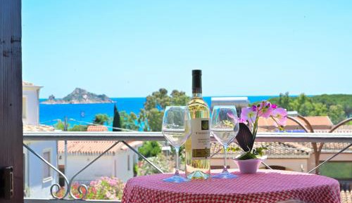 Studio Apartment with Sea View