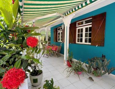 Villa with Garden View