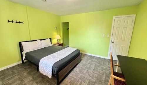 Queen Room