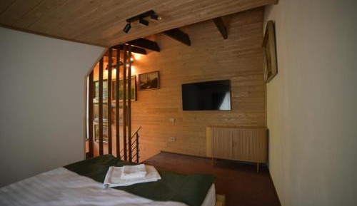 Deluxe Double Studio