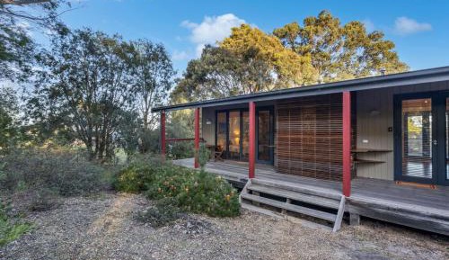 One-Bedroom Holiday Home
