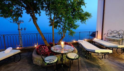 Double Room with Balcony and Sea View