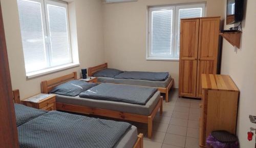 Economy Triple Room with Shared Bathroom