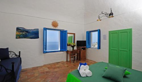 Family Room with Balcony and Sea View