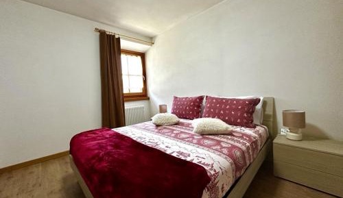 Two-Bedroom Deluxe Apartment with Balcony