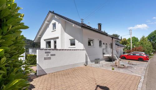 Superior One-Bedroom Apartment