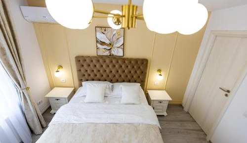 Deluxe Room (2 Adults + 1 Child)