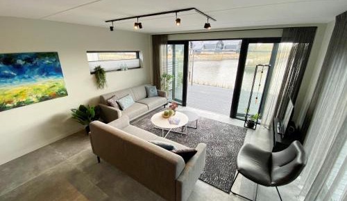 Four-Bedroom Holiday Home