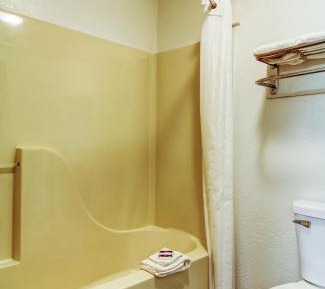Deluxe Queen Room with Two Queen Beds - Non-Smoking
