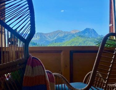 One-Bedroom Apartment with Balcony and Mountain View  