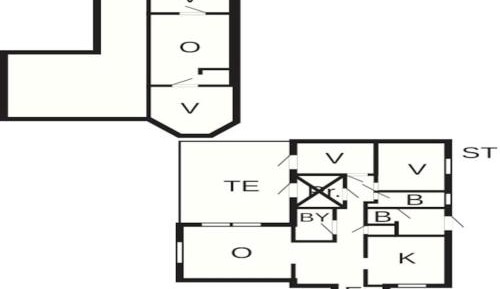 Four-Bedroom Holiday Home