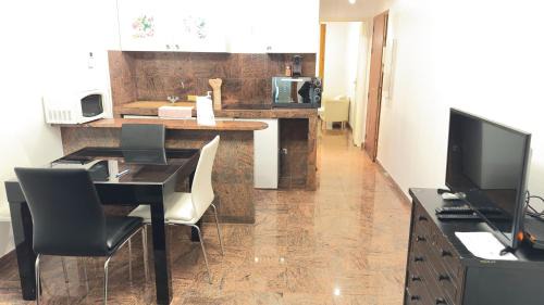 Superior One-Bedroom Apartment