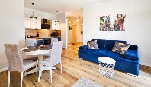 One-Bedroom Apartment with Terrace