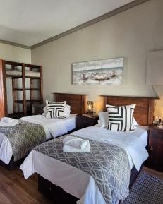 Queen Room with Garden View