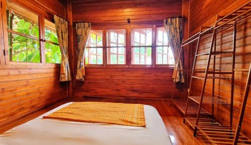 Queen Room with Shared Bathroom