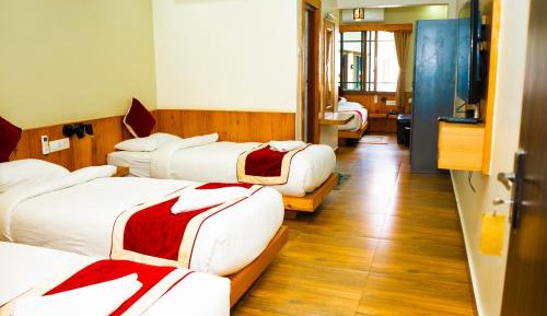 Deluxe Family Room