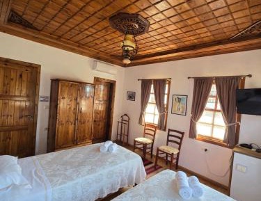 Twin Room with Bathroom