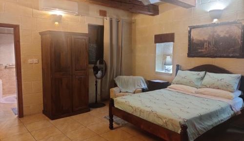 Triple Room with Bath